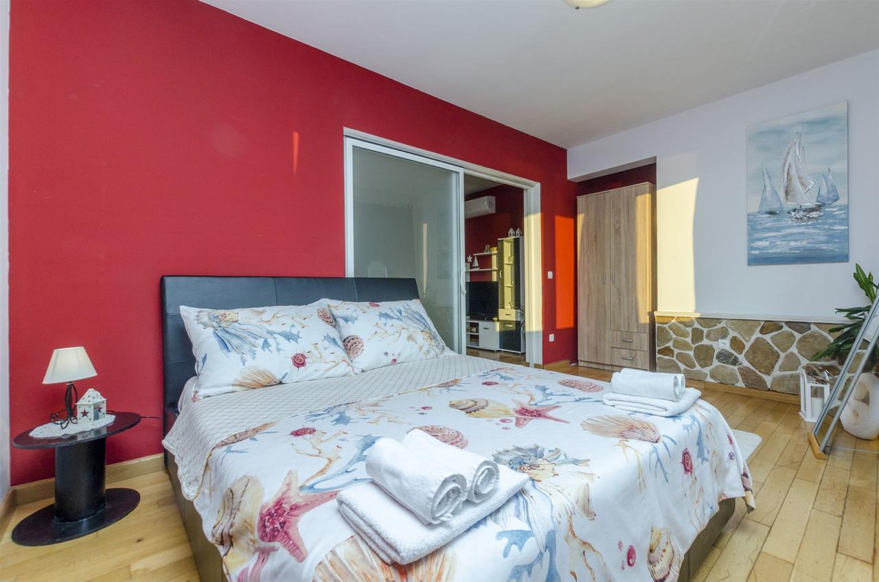 אומיס Apartments Bluesun מראה חיצוני תמונה