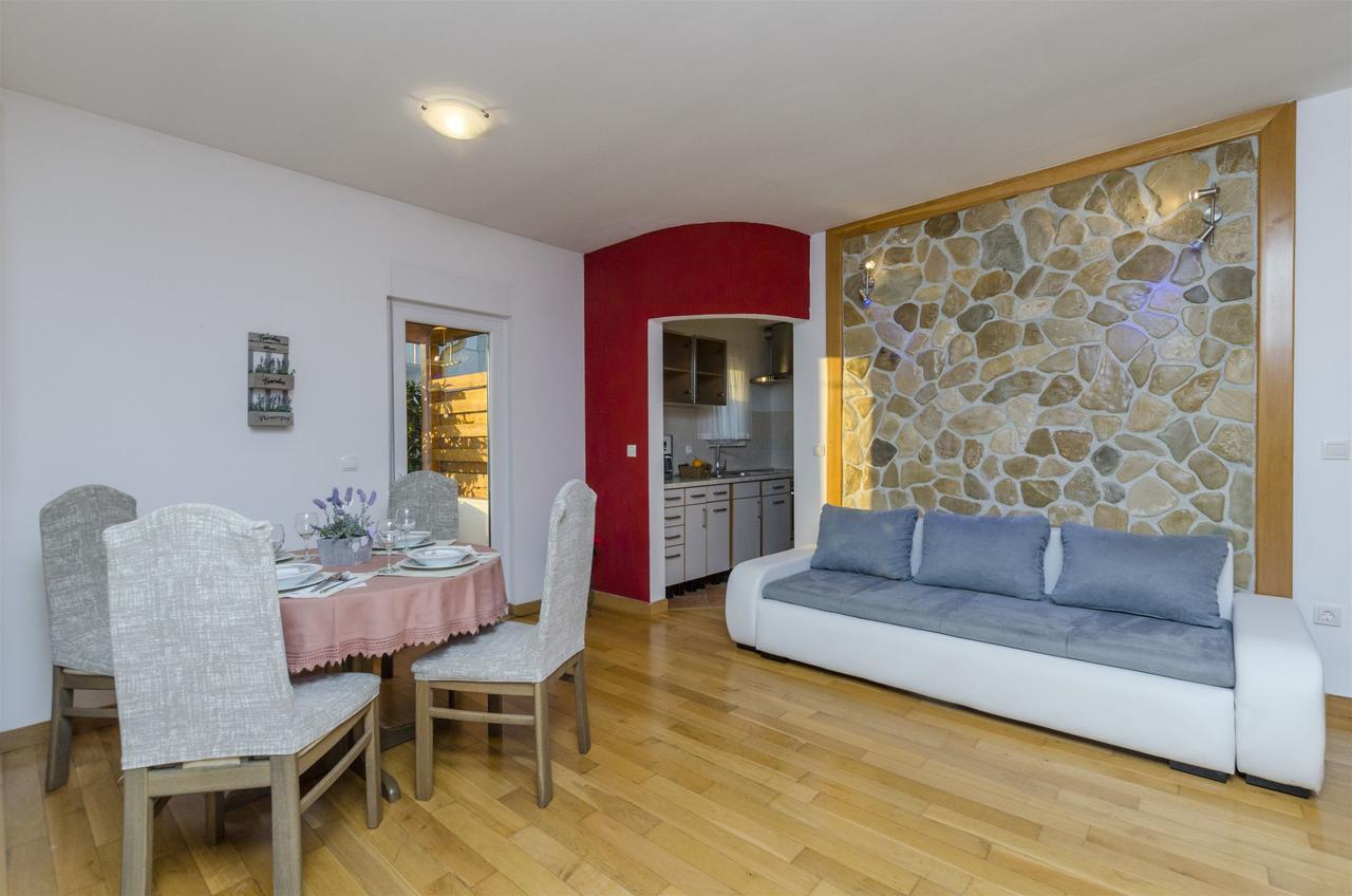 אומיס Apartments Bluesun מראה חיצוני תמונה